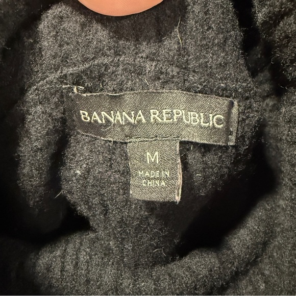 Banana Republic Black Chunky Ribbed Turtleneck Sweater, Medium - Picture 7 of 8